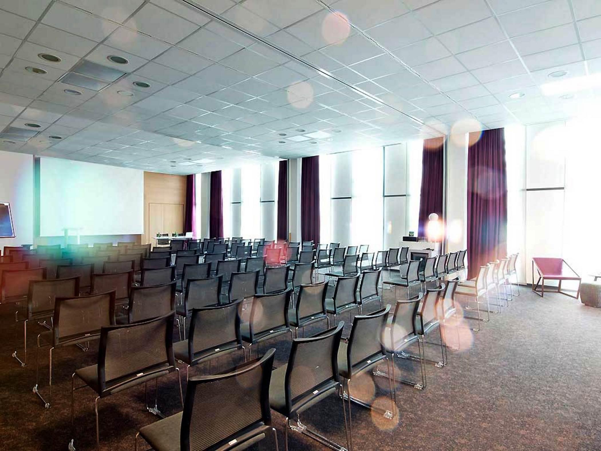 Novotel Lodz Centrum Exterior foto